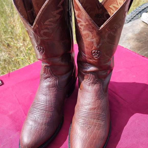 Ariat Rich Brown Western Boots - Picture 1 of 7